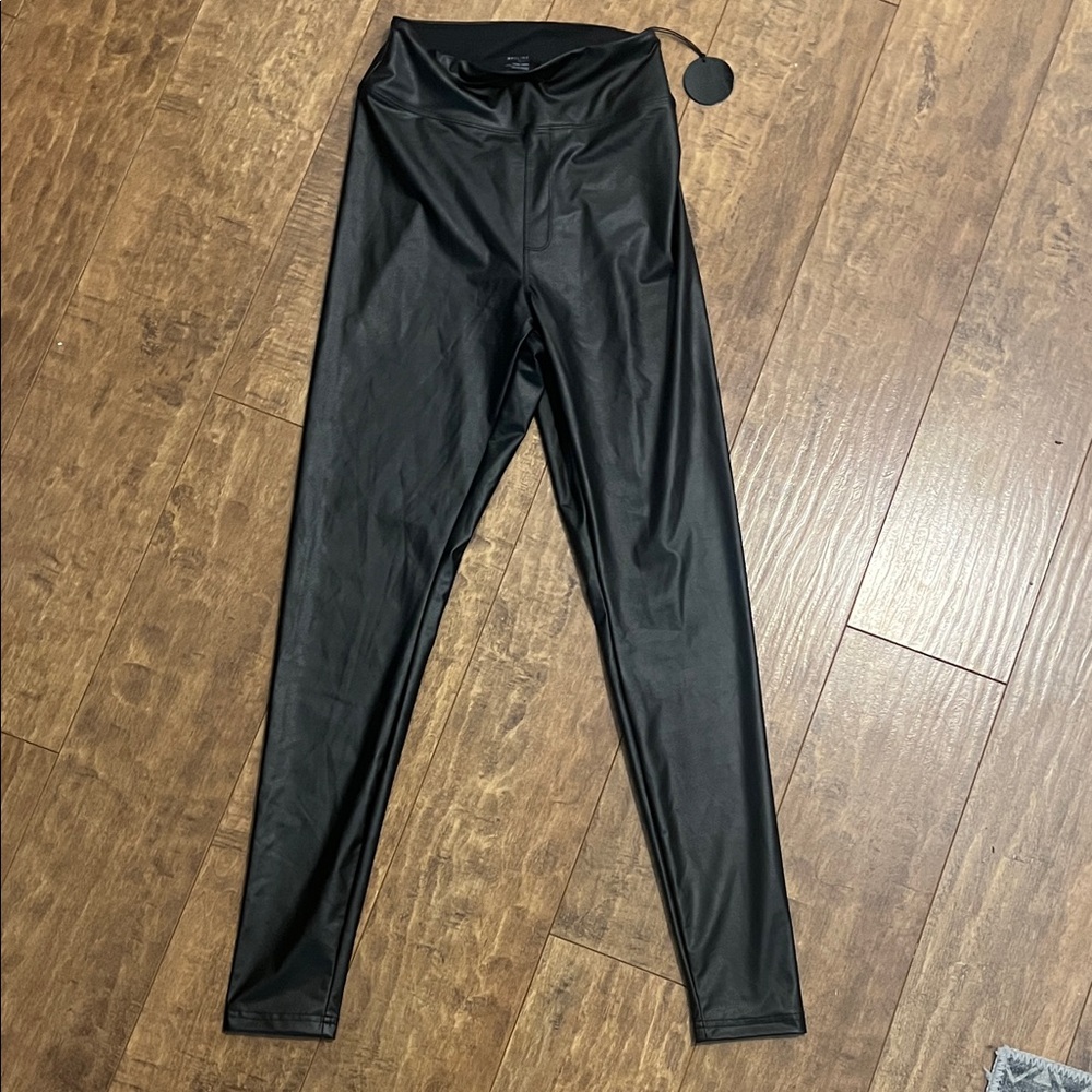 Offline by aerie black faux leather leggings size medium new